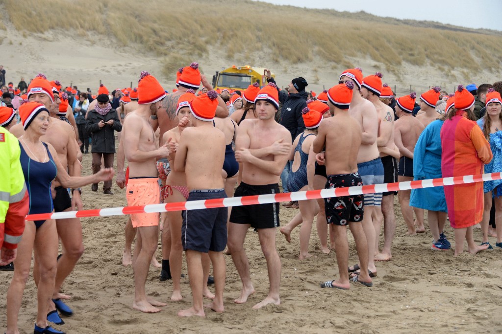 ../Images/Nieuwjaarsduik Nederzandt 2020 025.jpg